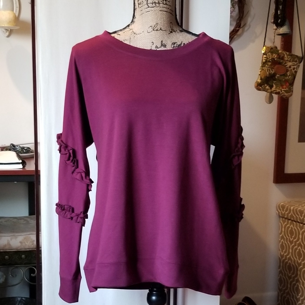 RELATIVITY LONG SLEEVE TOP